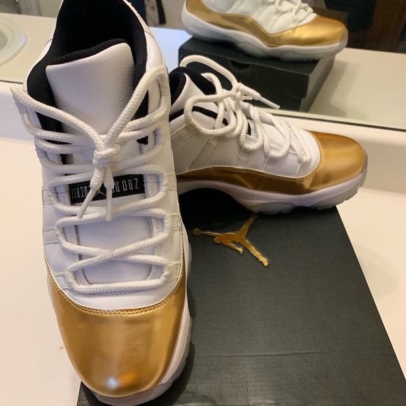 Jordan Retro 11 Low Closing Ceremony, Men’s 11 - Picture 3 of 8